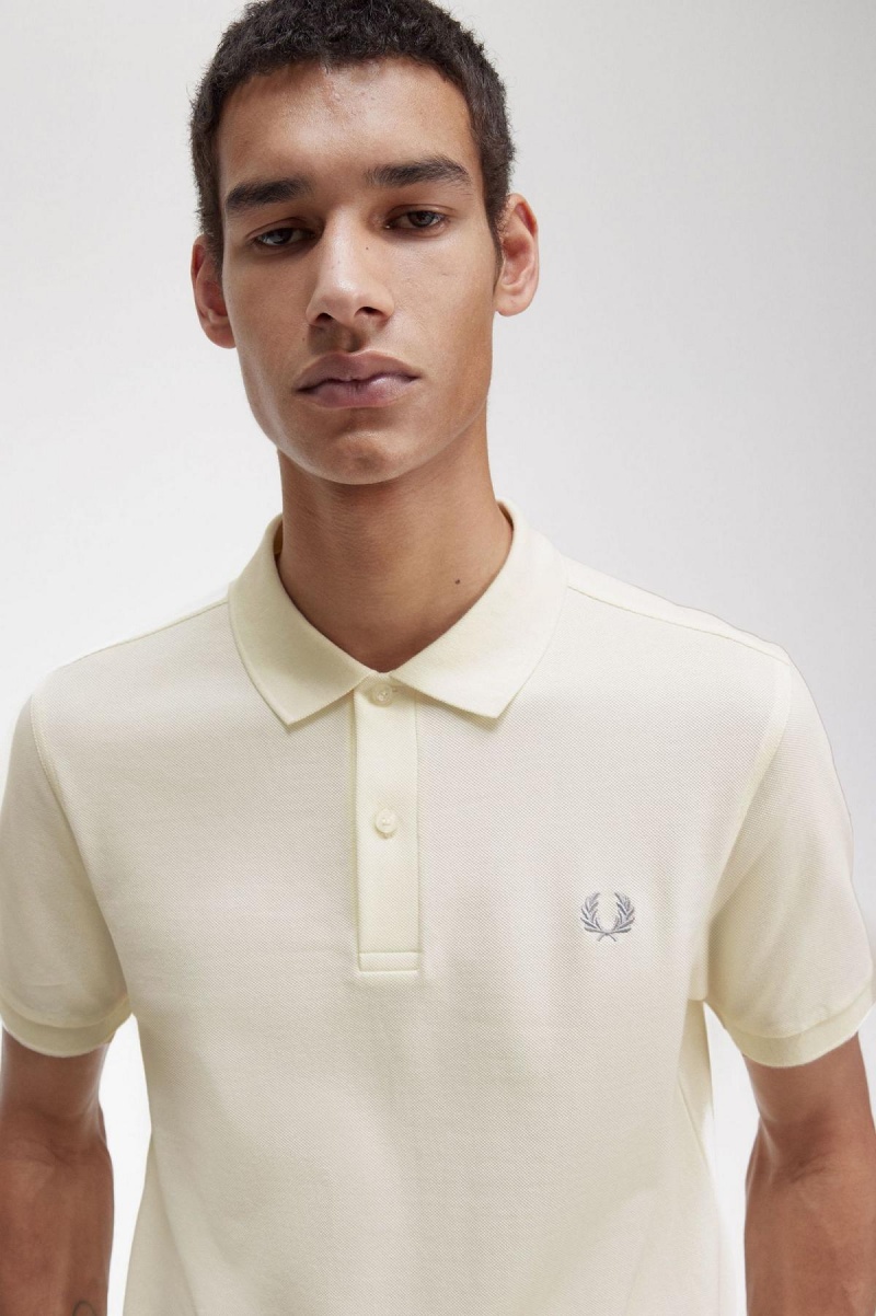 Camisa Polo Fred Perry M6000 Hombre Ecru / Limestone | LMXTR52291