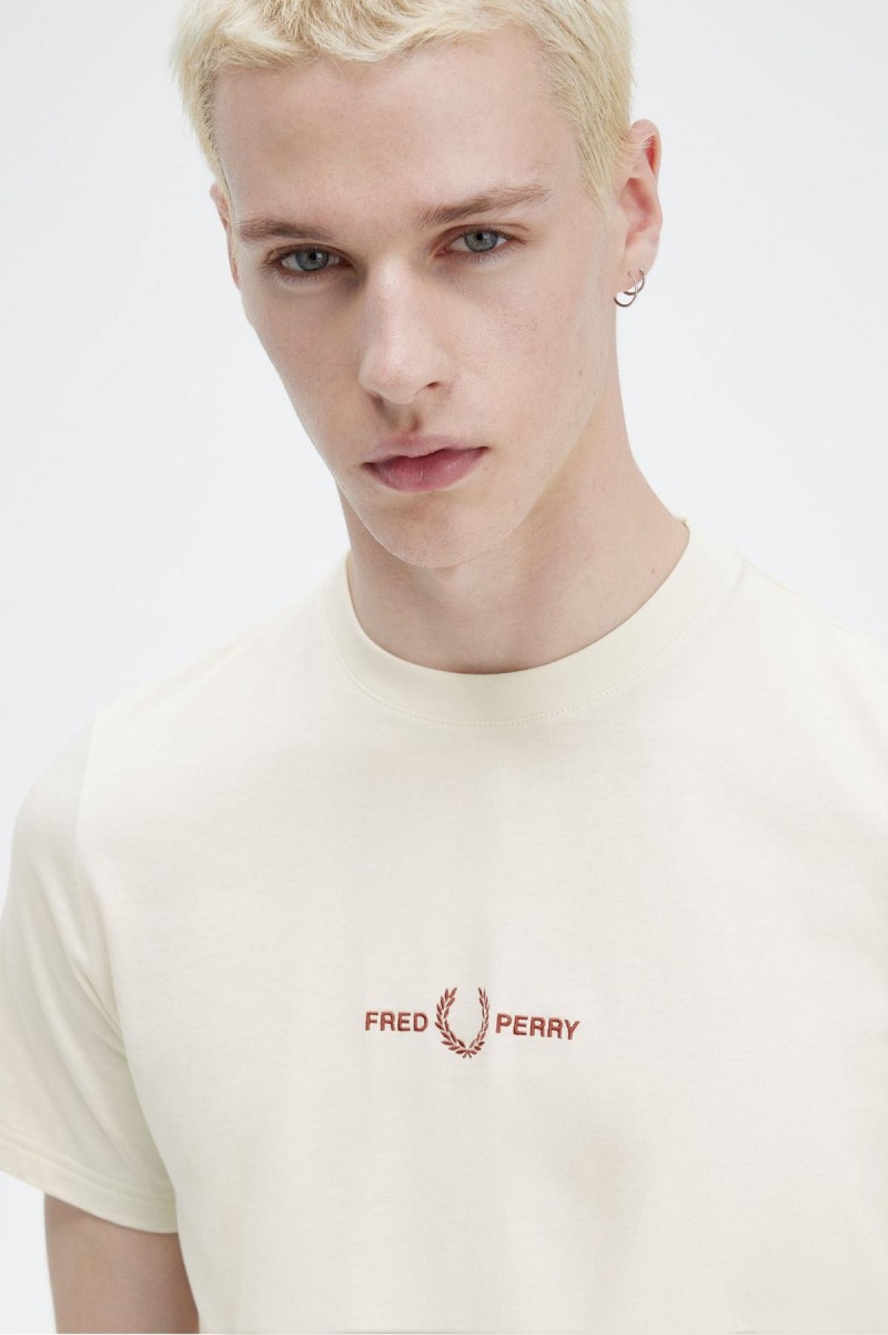 Camiseta Fred Perry Embroidered Hombre Ecru | MXEGJ99428