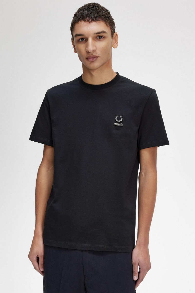 Camiseta Fred Perry Enamel Pin Hombre Negros | MXJZR90171