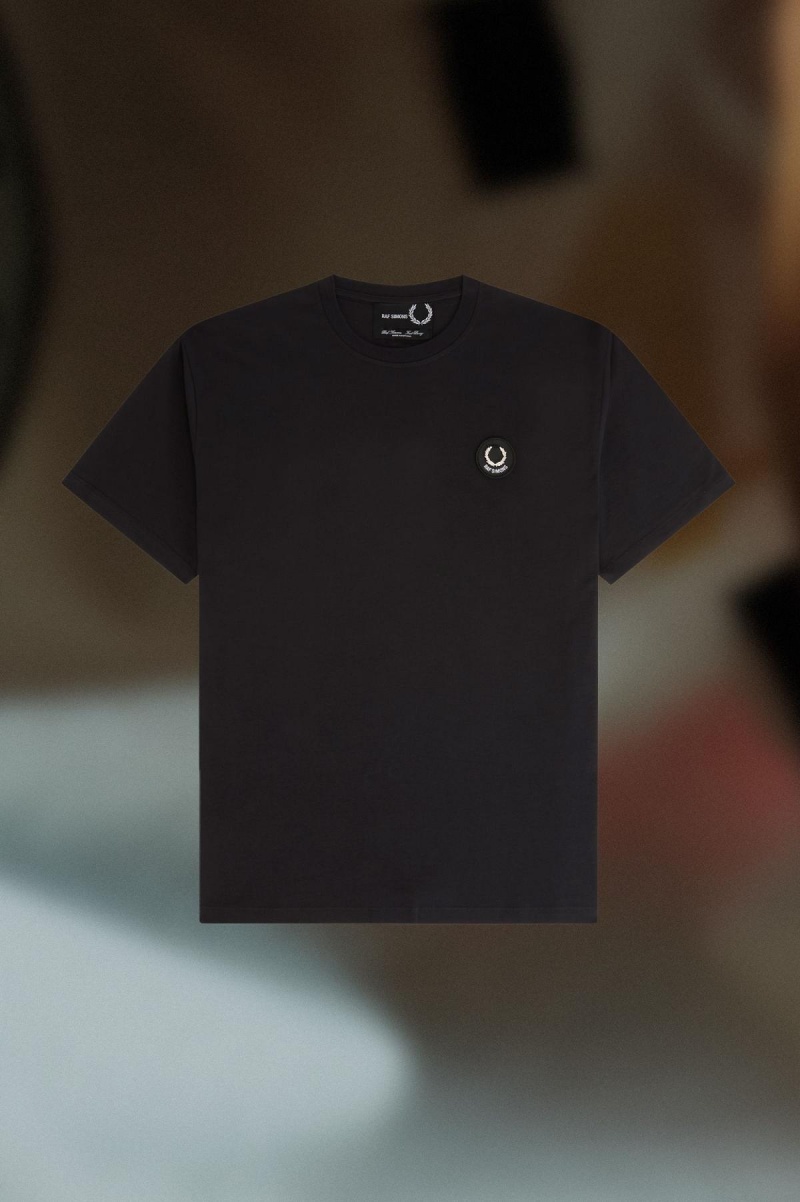 Camiseta Fred Perry Oversized Printed Hombre Negros | EMXHC14481