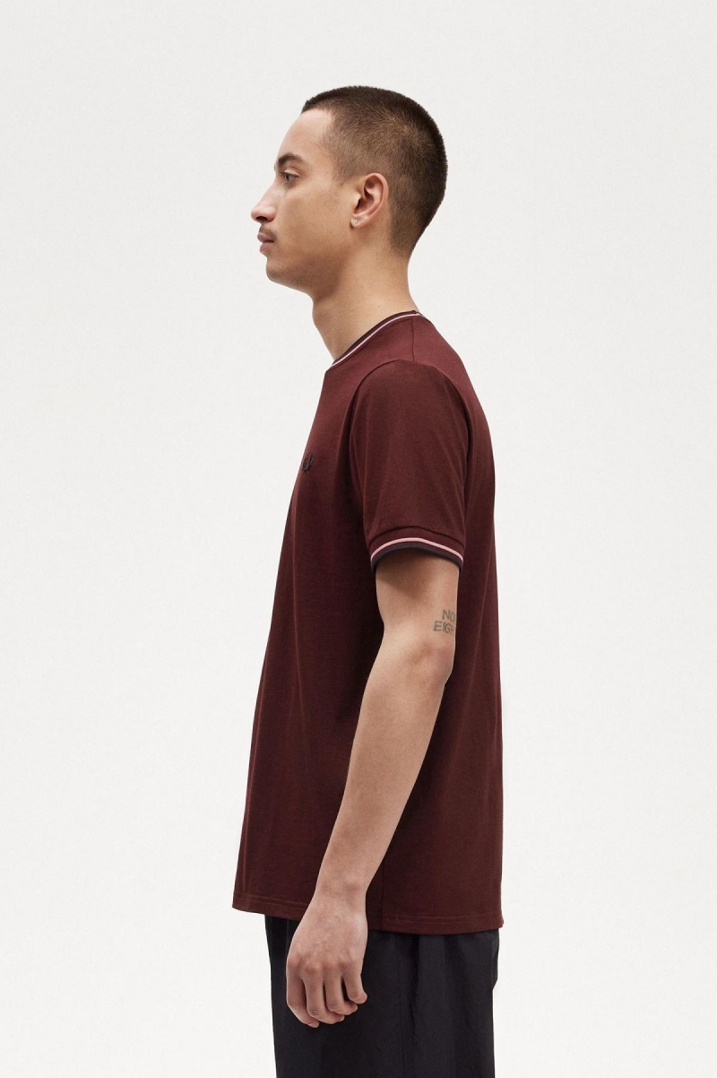 Camiseta Fred Perry Twin Tipped Hombre Oxblood | XMXBH74492